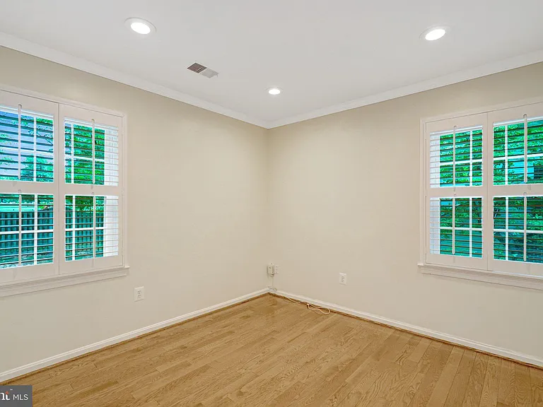 6281 Gentle Ln — Photo 32