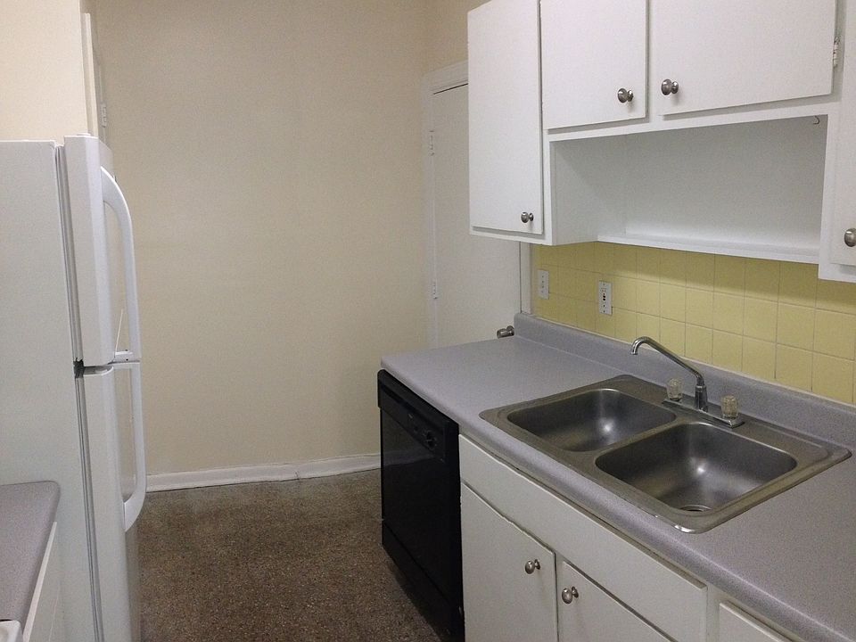 1st image of 2817 W Horatio St APT 3