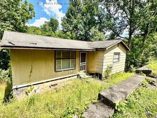 107 Kingsport Rd, South Charleston, WV 25309