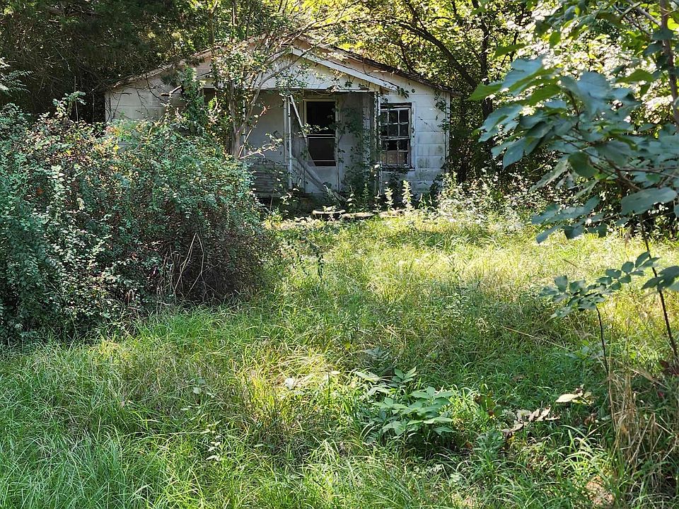 2nd image of 1627 County Road 3004