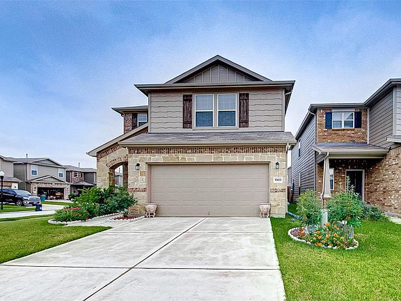 3rd image of 15803 Grey Boulder Dr