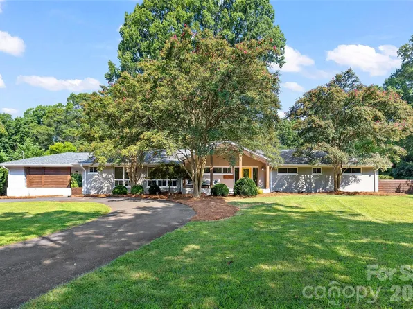 1222 Burtonwood Cir, Charlotte, NC 28212