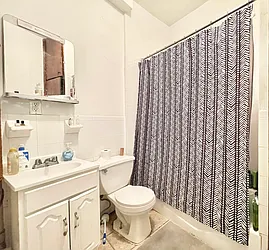 Rented by Century 21 Premier 