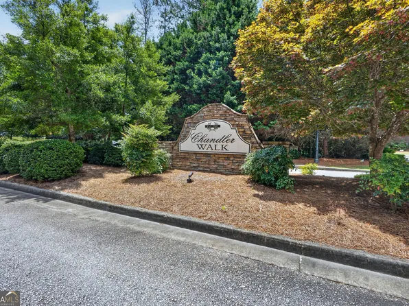 202 Chandler Walk, Loganville, GA 30052