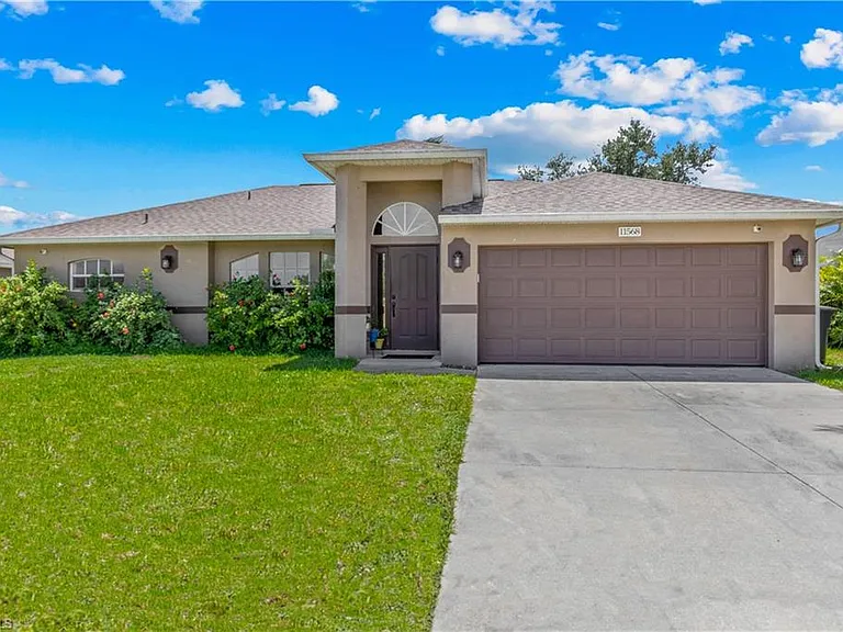 11568 Forest Mere Dr — Photo 1