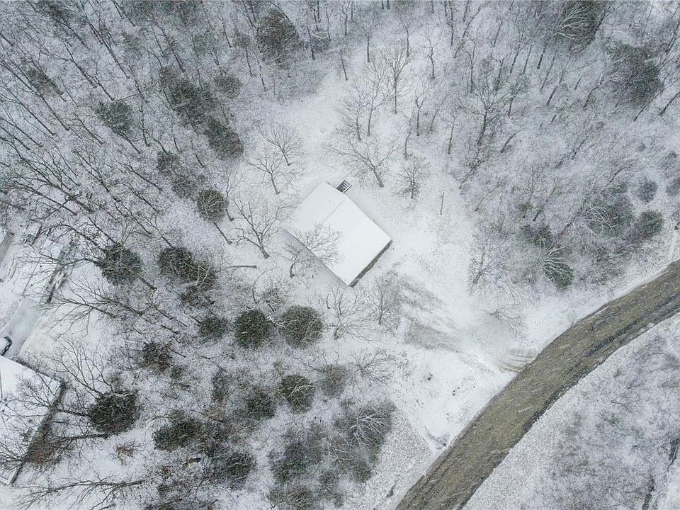 1st image of 462 Lakeshore Dr