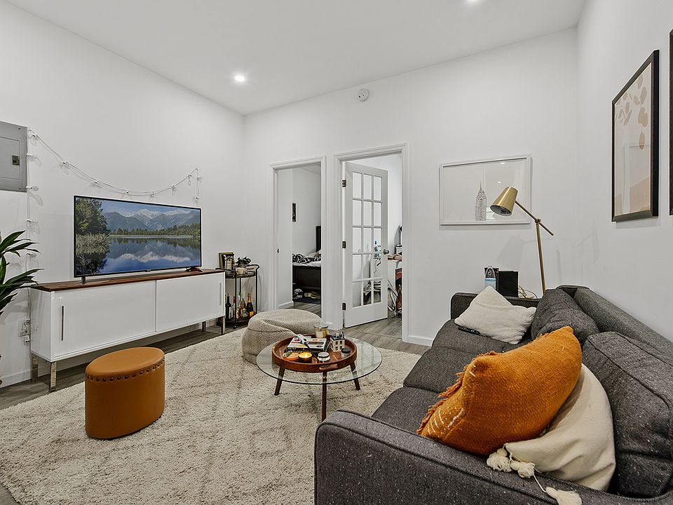 1st image of 1670 1st Ave #2