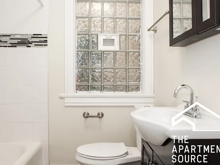 733 Elm St #302 — Photo 5