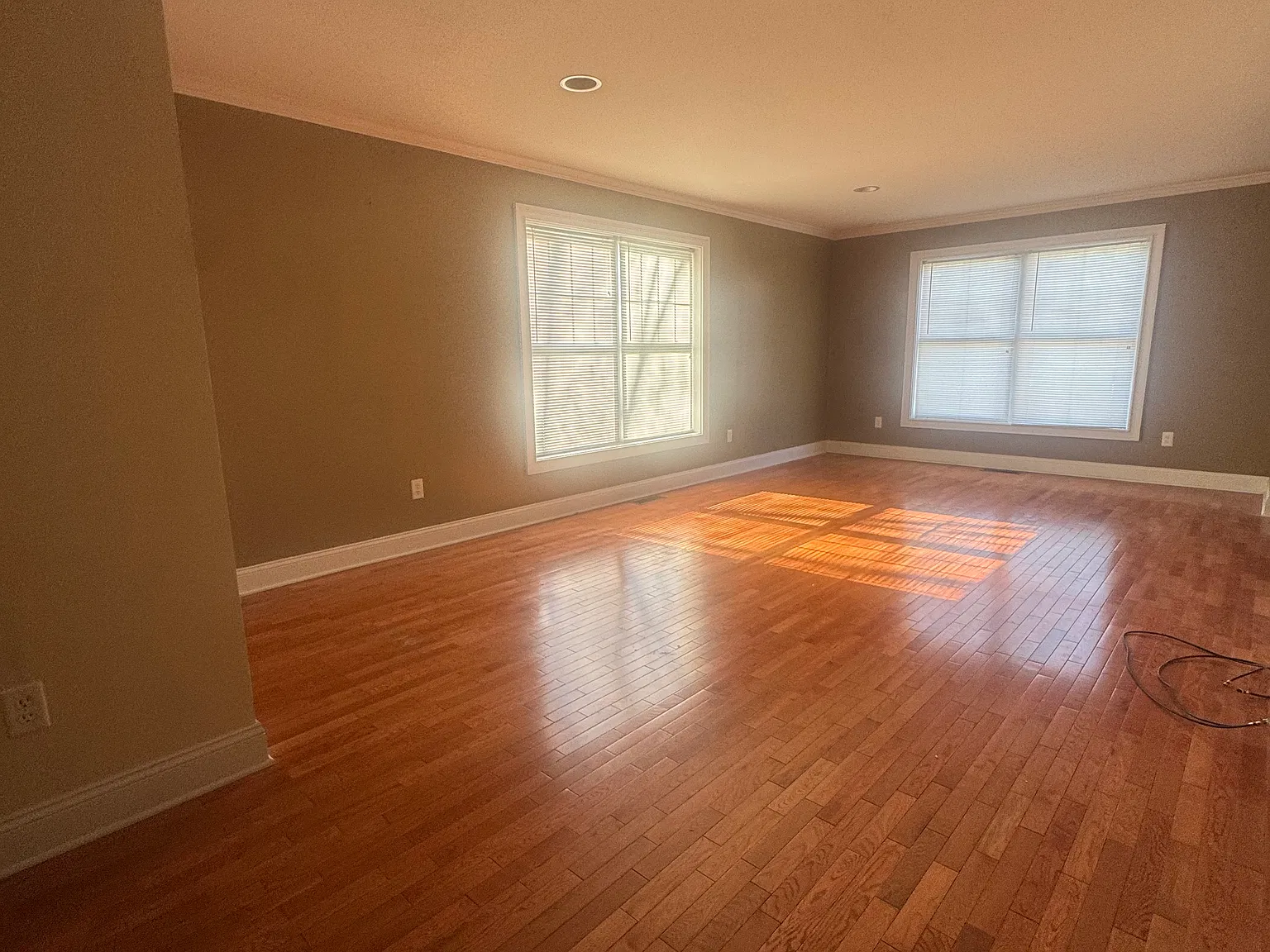 2 bed, 1380 sqft, $2,200 — Photo 3