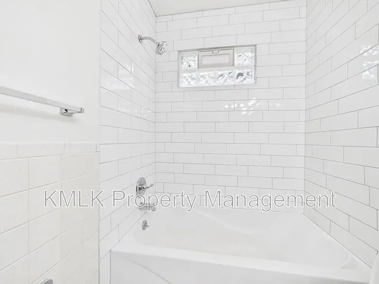 1622 Merrill Ave — Photo 13