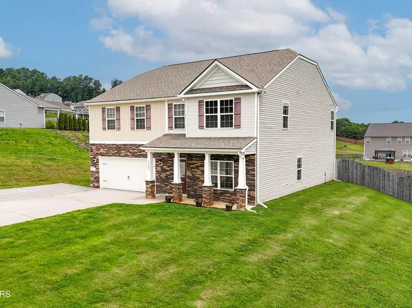 3045 Sagegrass Dr, Louisville, TN 37777