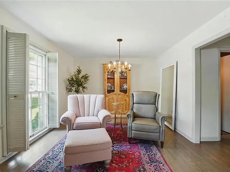 6817 N Bellefontaine Ave — Photo 10