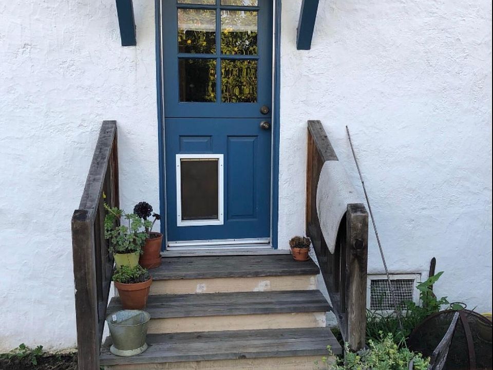 1st image of 2238 Greenfield Ave #1