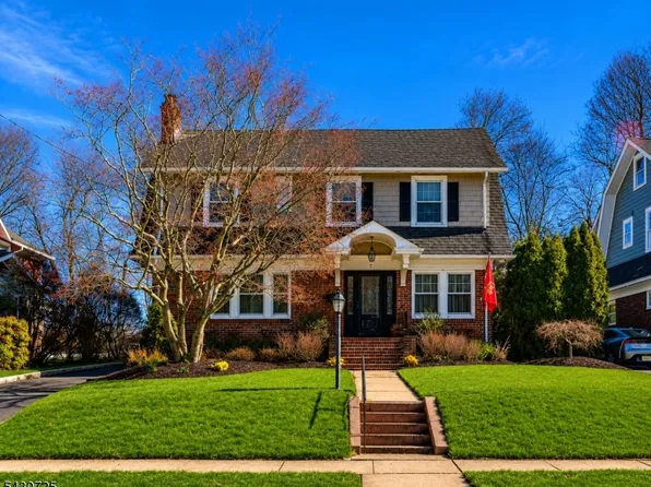 7 Wayland Dr, Verona Twp., NJ 07044