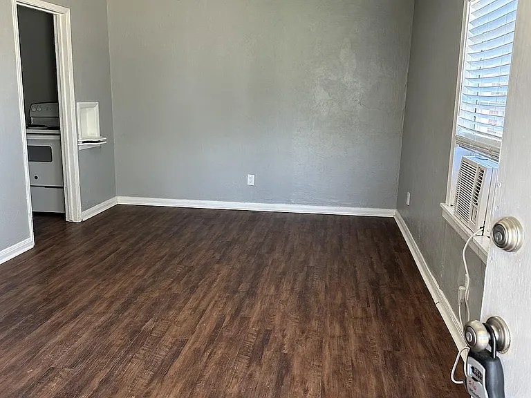 536 Babb Dr — Photo 4