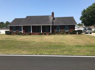 841 Hitching Post Ln, Waycross, GA 31503