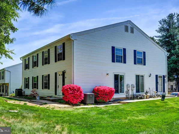 70 Brookshire Dr #C, Reisterstown, MD 21136