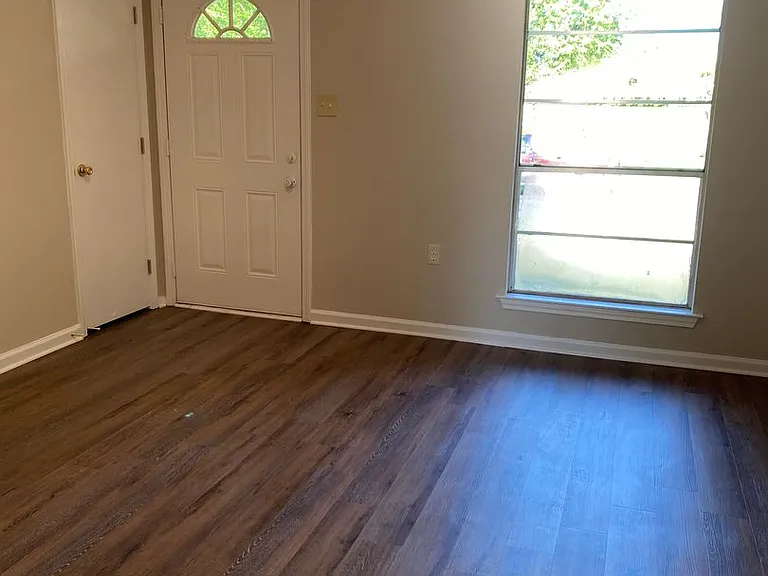 7510 Rockingham Dr — Photo 5