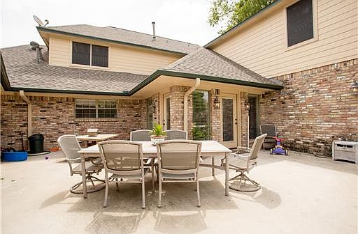 4th image of 2210 E Briargate Dr