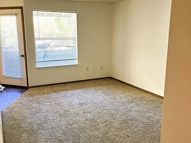 Kruse Villa Apartments — Photo 7