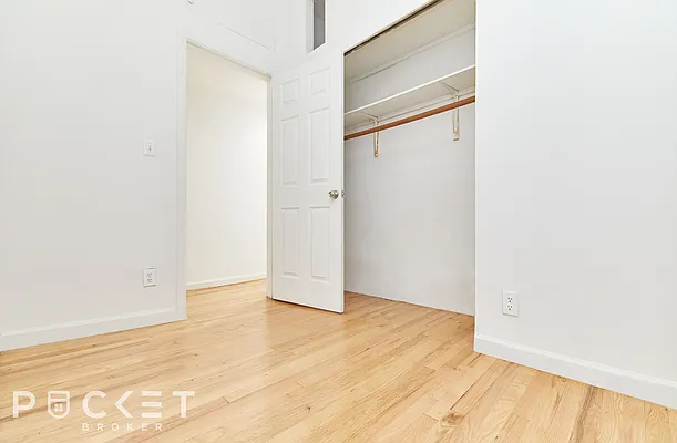 Rented by PocketBroker Inc | media 40