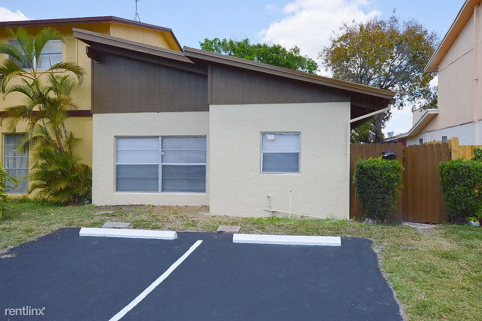 40110114_8001 SW 6th Ct_North Lauderdale_FL_2017-1