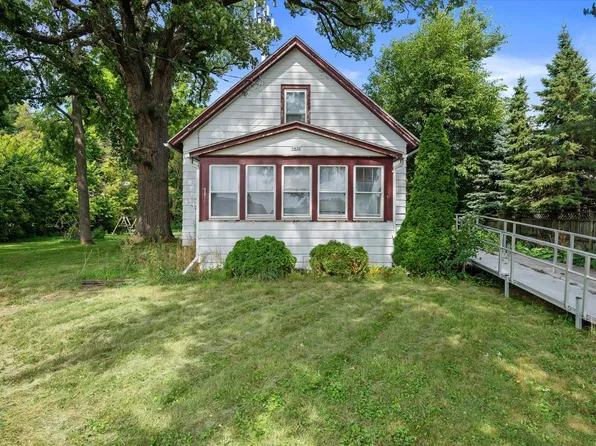 1436 E Racine AVENUE, Waukesha, WI 53186