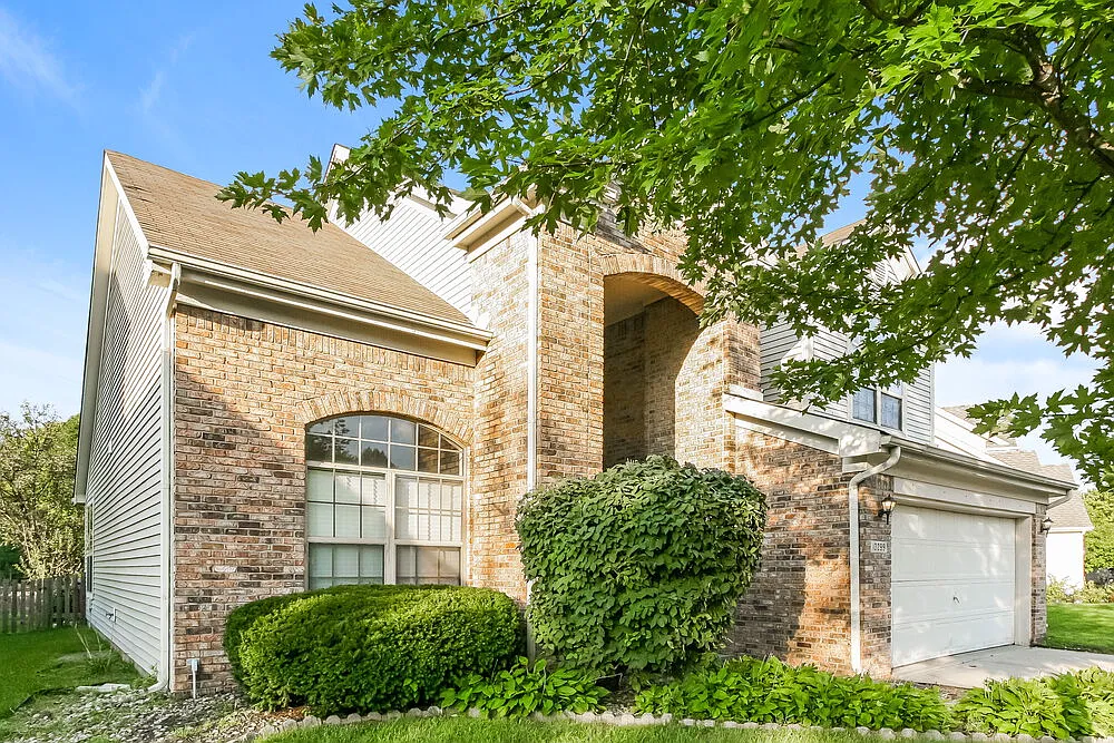 3 bed, 2.5 bath, 1832 sqft, $2,550 — Photo 4