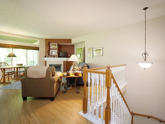 5th image of 5860 Stonebridge Cir