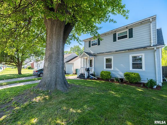 3rd image of 2327 W Callender Ave