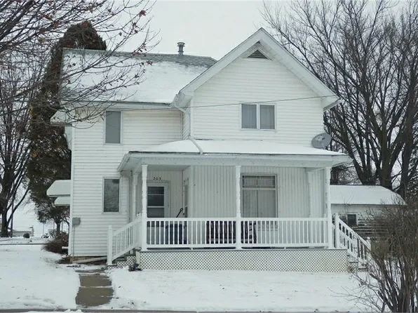 203 Mary St, Earlville, IA 52041