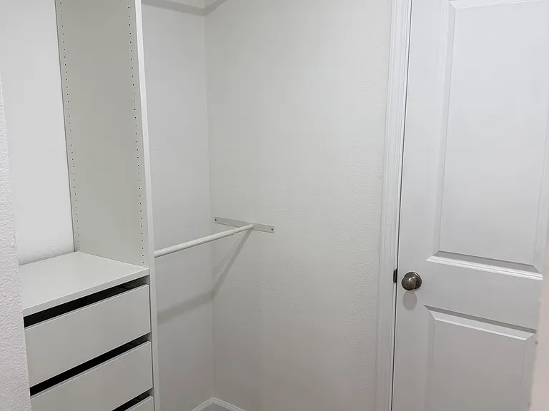 1507 S Raitt St #91 — Photo 8