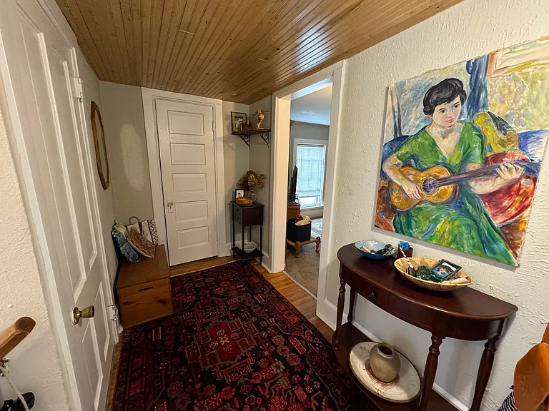 431 W Franklin Ave #2 — Photo 2