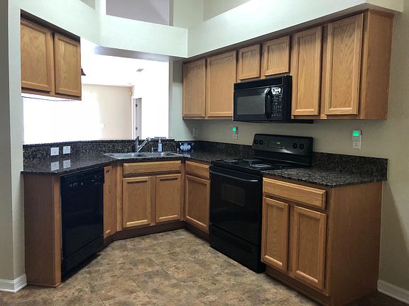 4th image of 30928 Midtown Ct