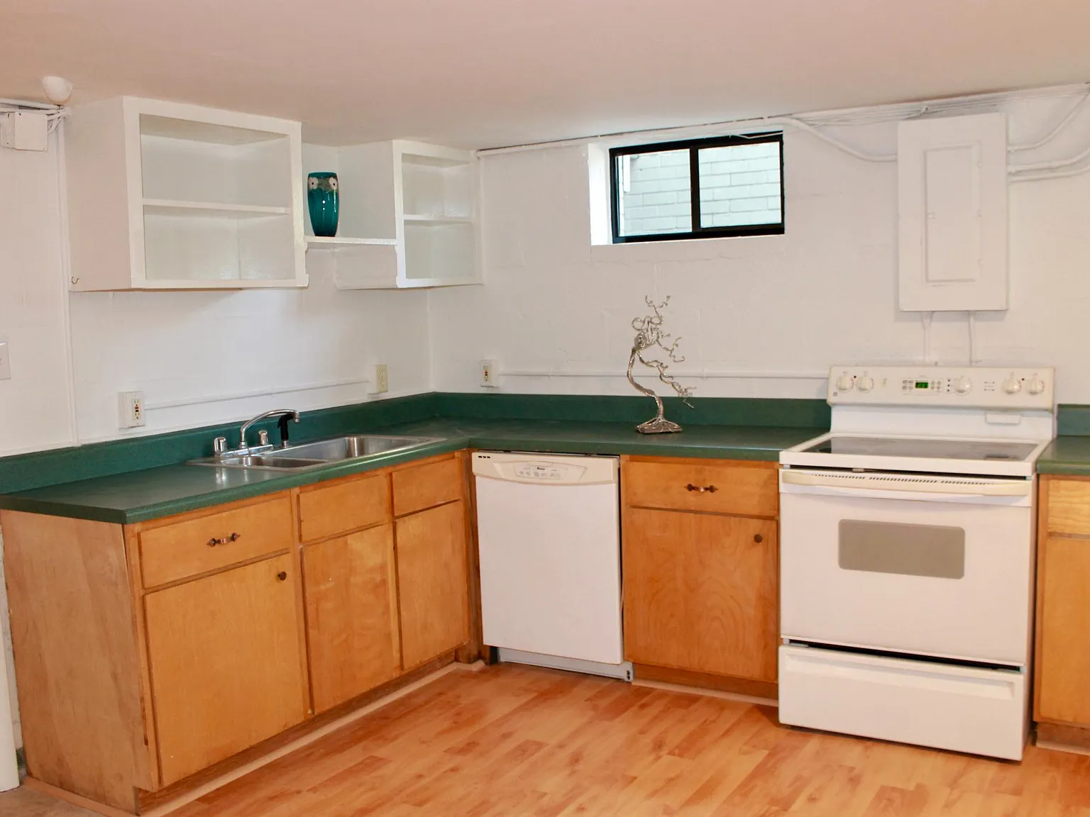 1 bed, 950 sqft, $1,095 — Photo 2