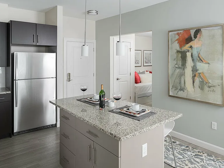Avana East Main — Photo 6