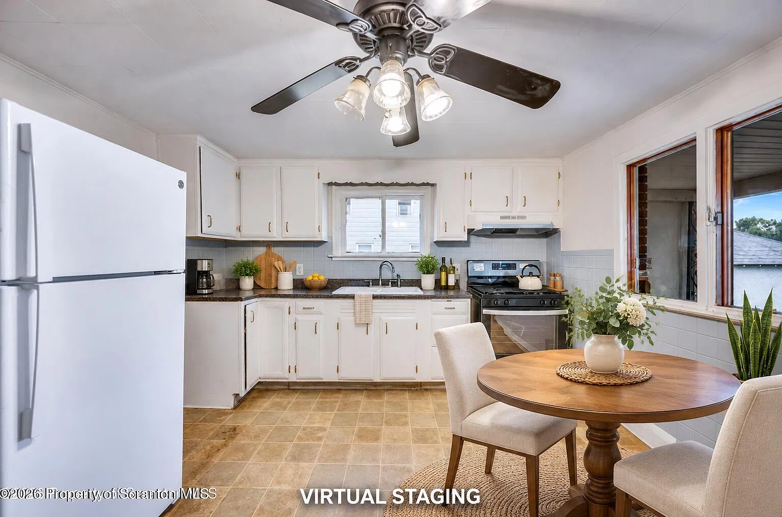 2 bed, 1.0 bath, 834 sqft, $1,350 — Photo 4