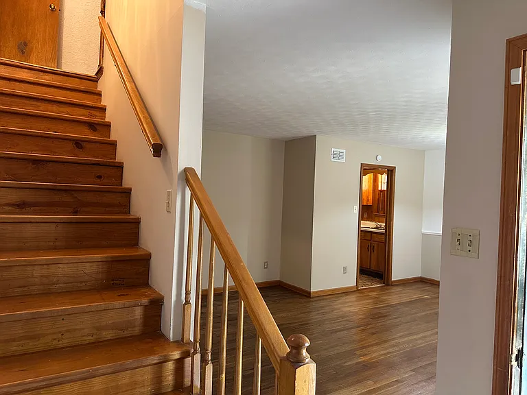 4697 Wooddale Ave — Photo 5