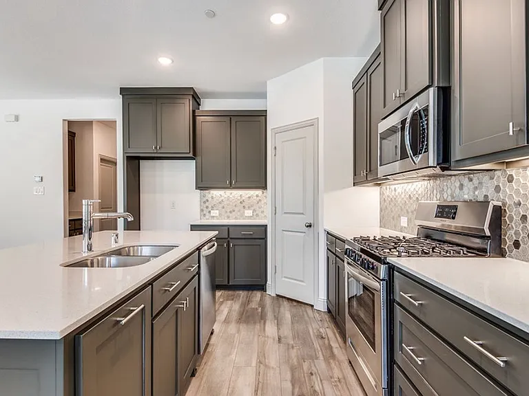 8713 Phoebe Rd — Photo 5