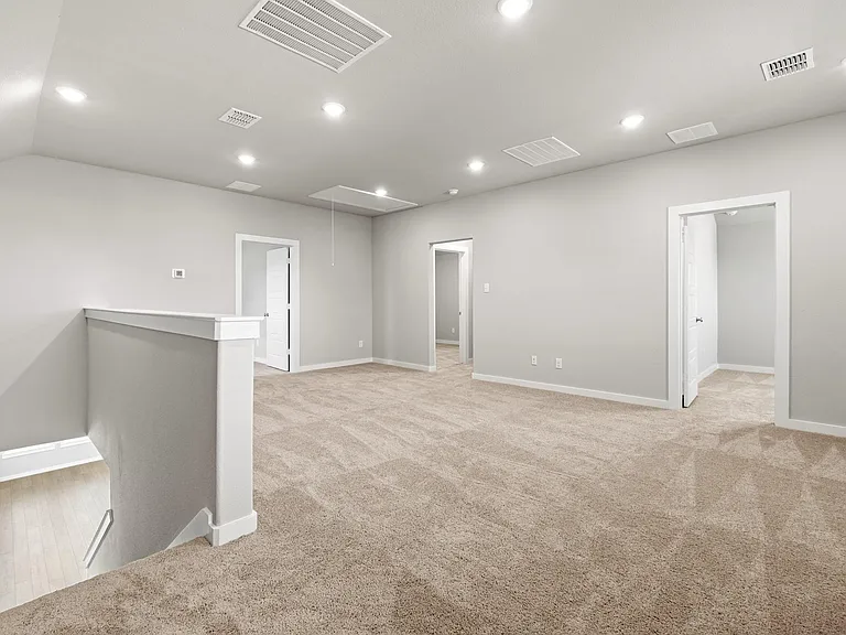 102 Travine Dr — Photo 14