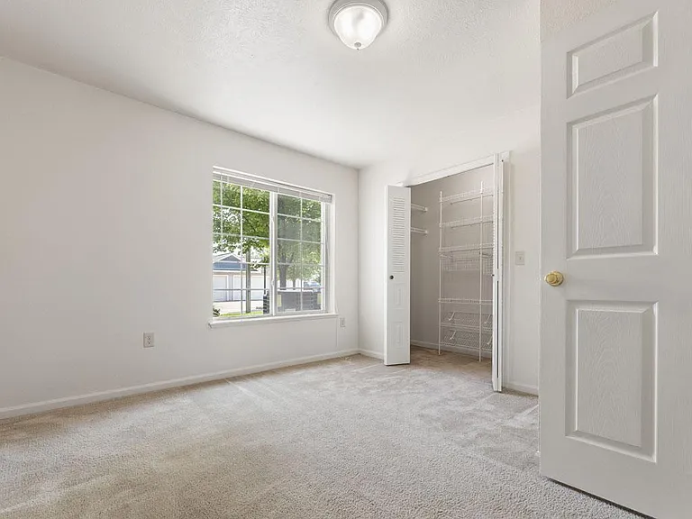 Hunters Pond Apartment Homes — Photo 79