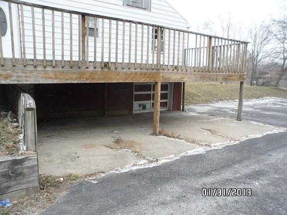 3rd image of 517 S College Dr