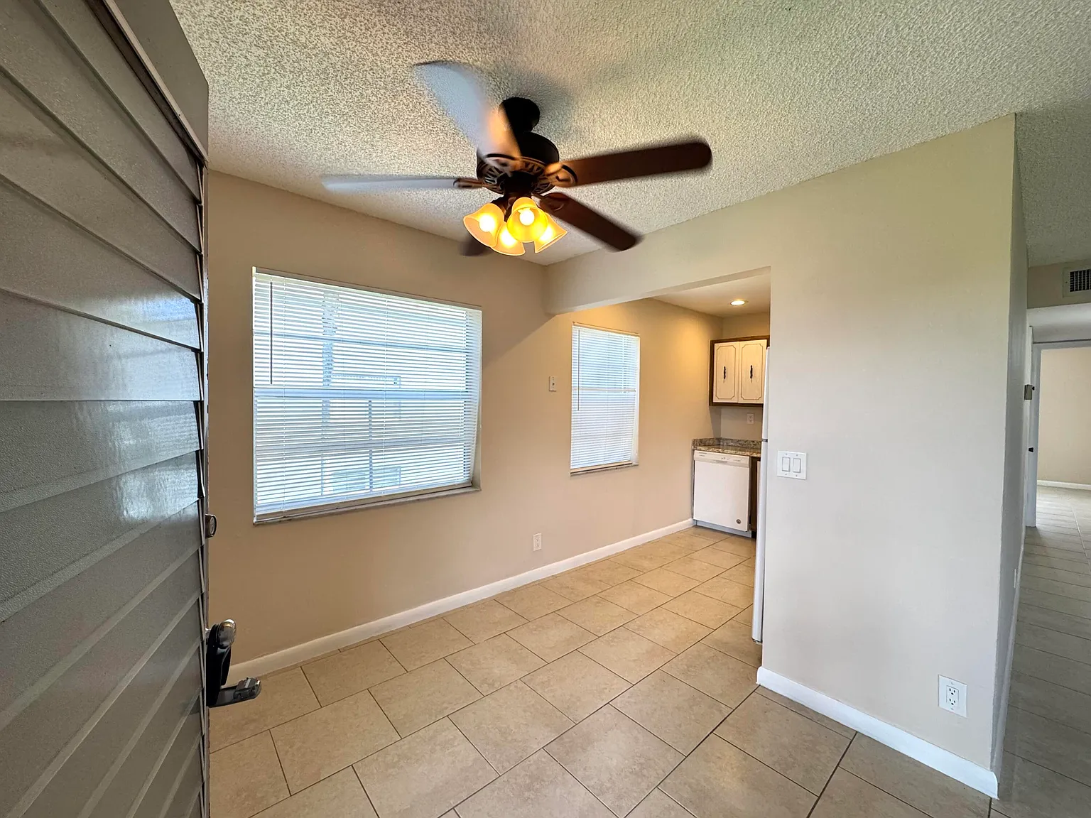 2 bed, 2.0 bath, 907 sqft, $1,500 — Photo 4