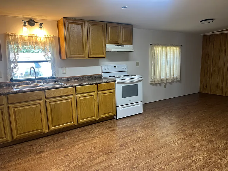 570 Eldorado Rd — Photo 9