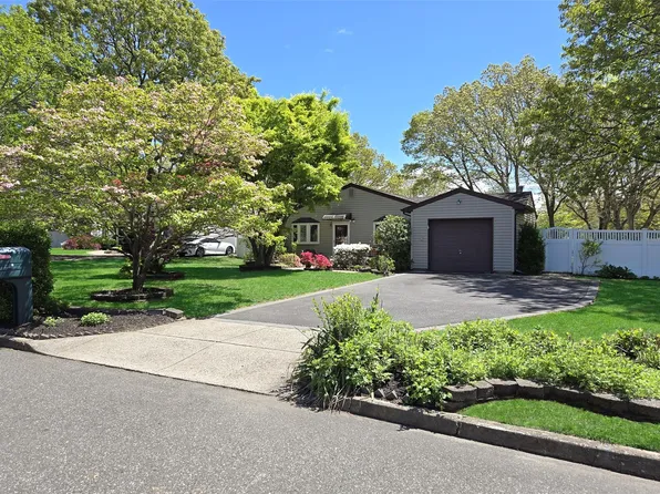 9 Irene Court, Centereach, NY 11720