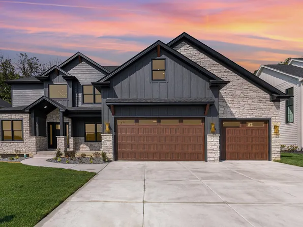 9652 Fescue Dr, Saint John, IN 46373