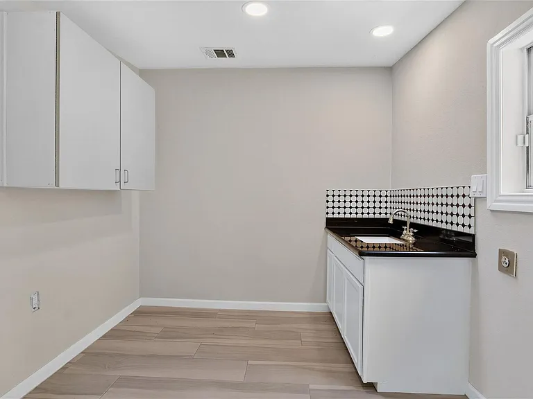 5110 FM 1765 — Photo 23