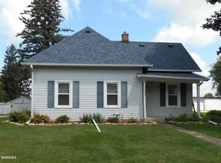 310 North Ave, Warren, IL 61087