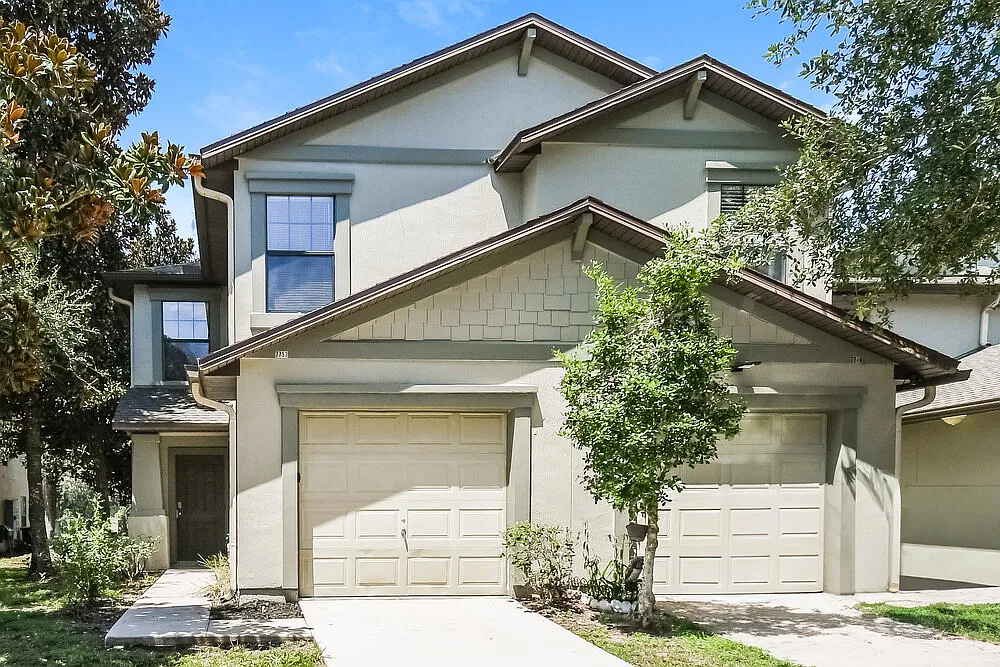 3 bed, 2.5 bath, 1524 sqft, $1,675 — Photo 1