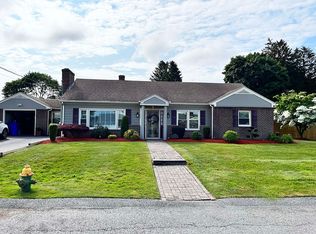 35 Salem Dr, North Providence, RI 02904